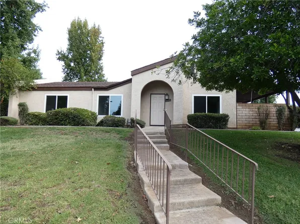 1052 Ardmore Cir, Redlands, CA 92374
