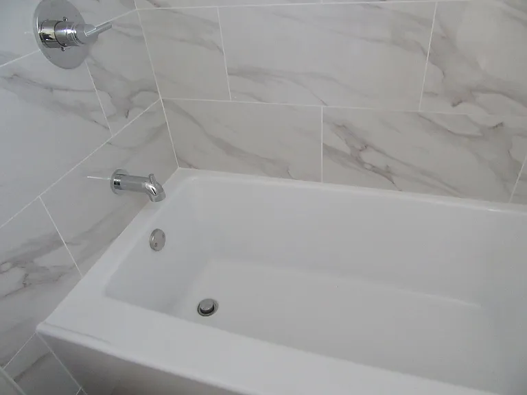 3008 1/4 S West View St #1/4 — Photo 5