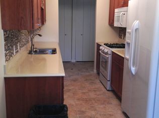 1916 Avenue G, Sterling, IL 61081