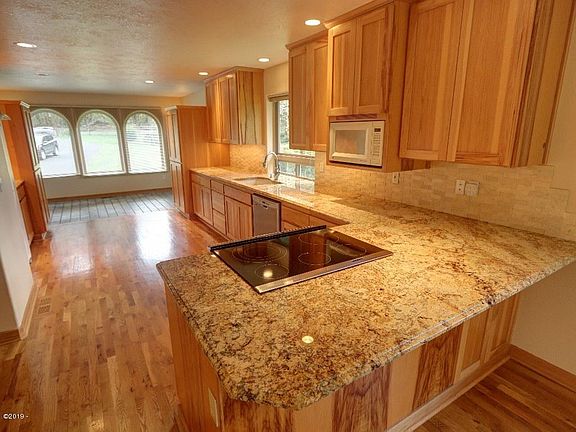 5th image of 754 Hamer Rd