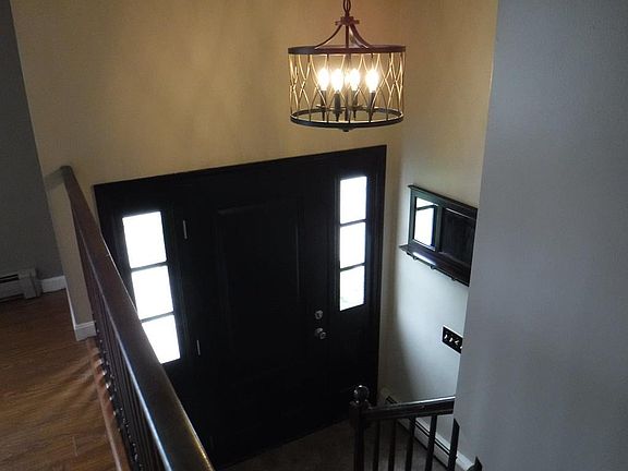 3rd image of 71 Dorothea Dr
