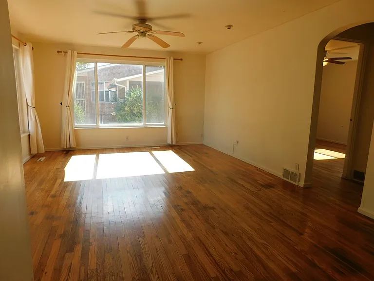 941 Walnut Ave — Photo 5