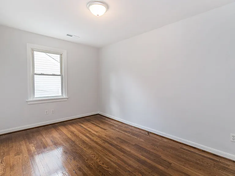 5001 Schutte Ave — Photo 7