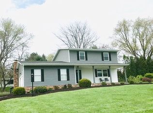1213 Peony St NW, Hartville, OH 44632