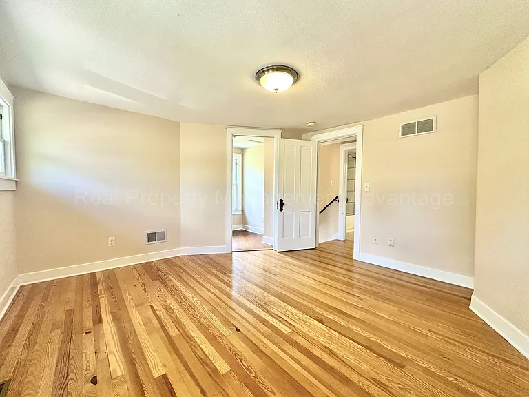 217 Gardenia Ave — Photo 16