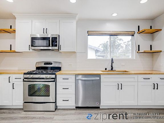 5th image of 2847 Rosanna St