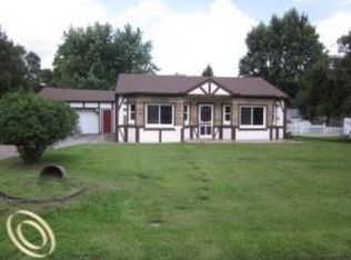8607 Munrovia St, Shelby Township, MI 48317
