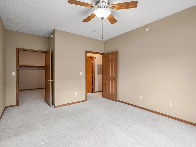 114200 Hundertmark Rd #110 — Photo 19