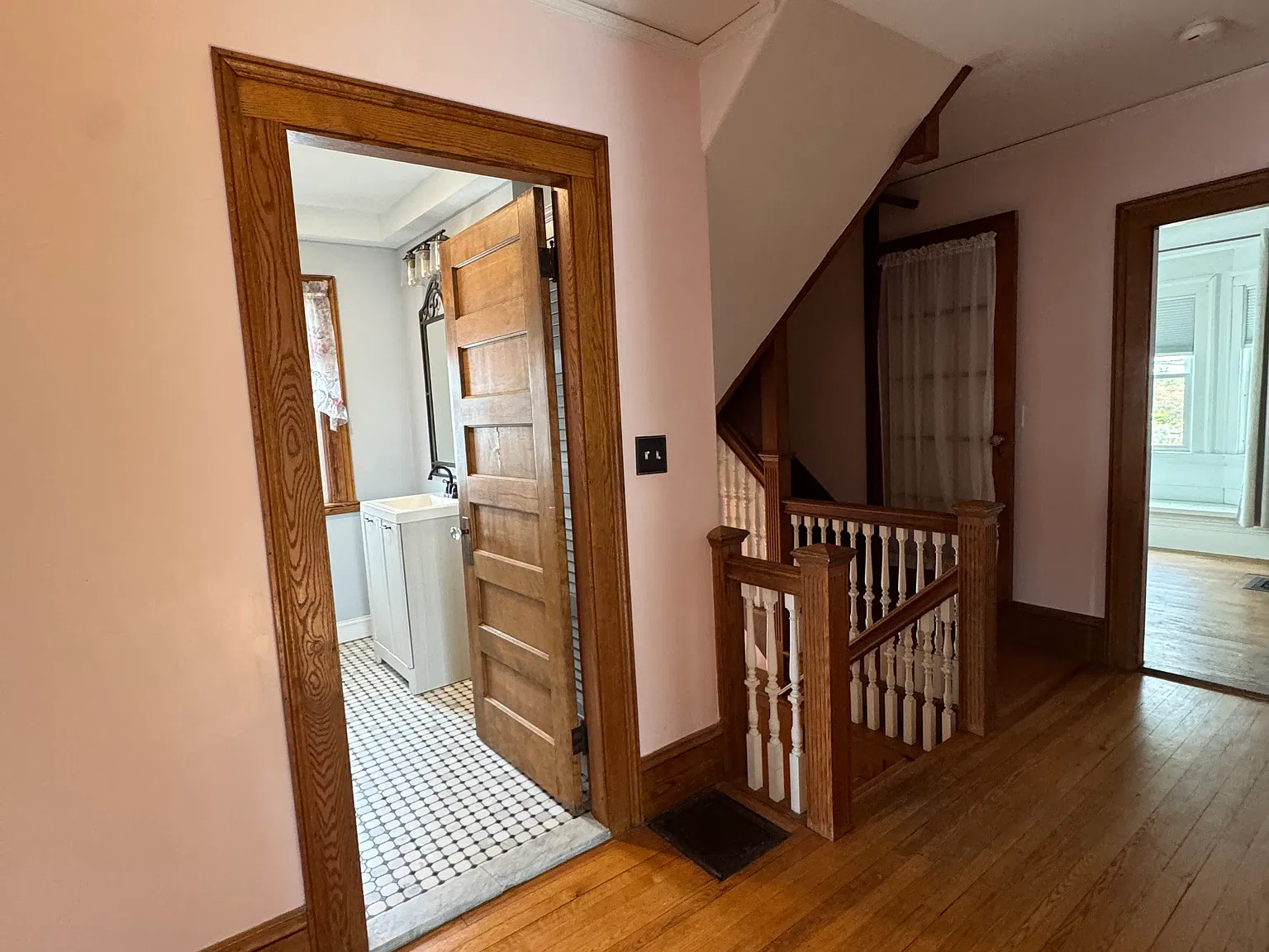 4 bed, 1800 sqft, $3,950 — Photo 3