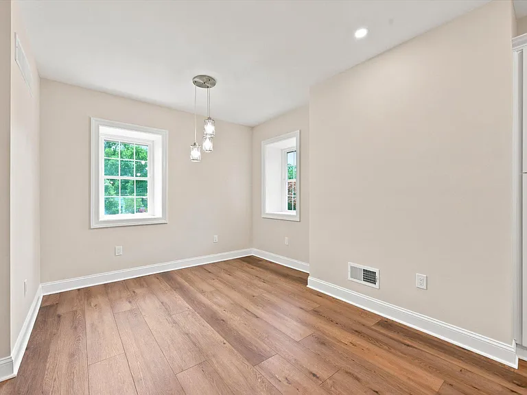 1512 Naamans Creek Rd — Photo 12