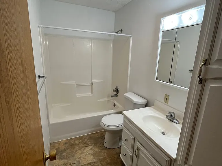 Millstream Apartments — Photo 16