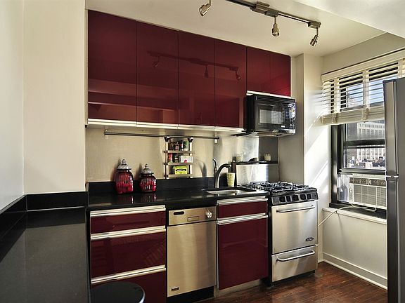 3rd image of 249 8th Ave #10F