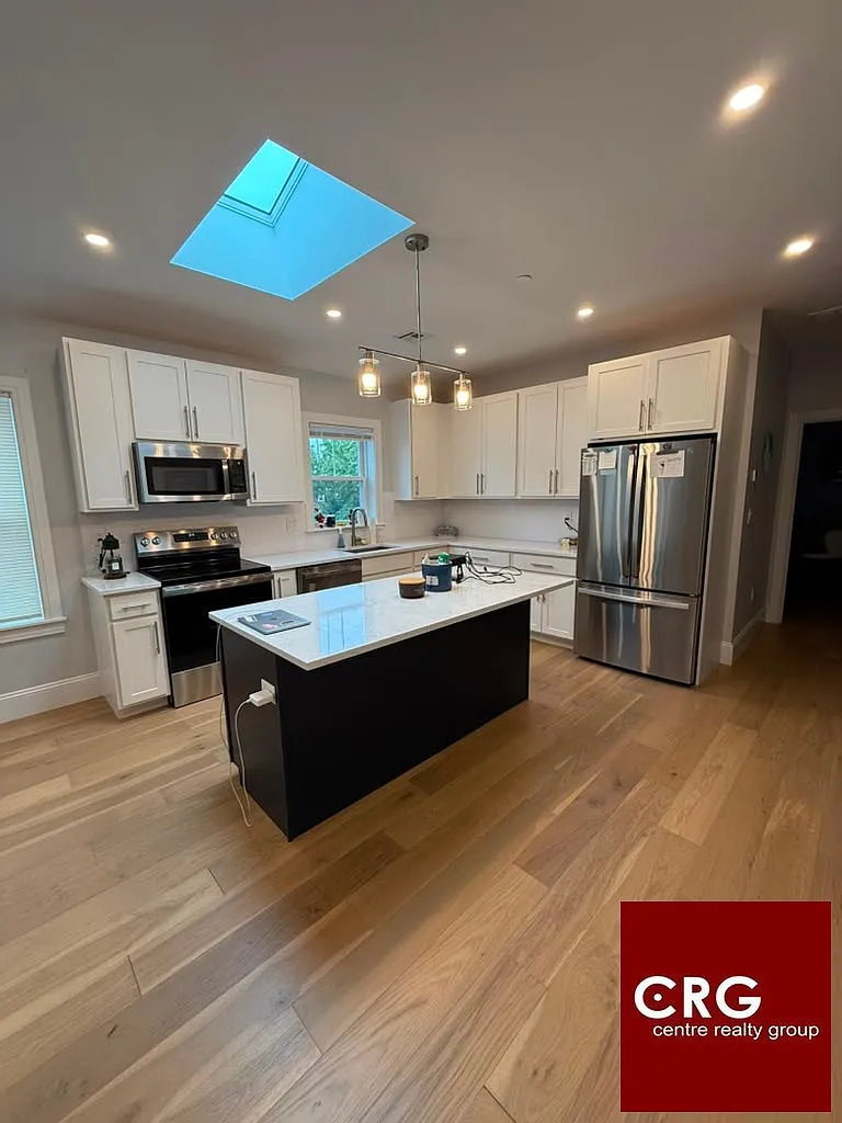 3 bed, 2.0 bath, $4,300 — Photo 1