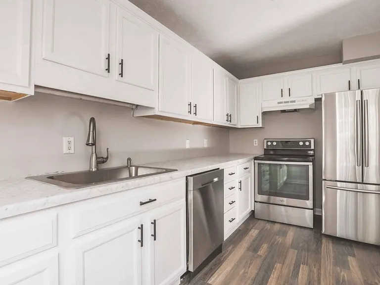 5460 Blue Oak Dr — Photo 1