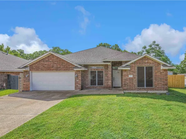 1500 Hunter Creek Dr, College Station, TX 77845