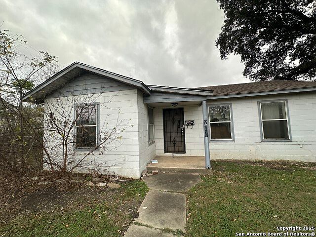 1st image of 204 PAMELA DR