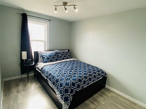 5th image of 4906 48th Ave