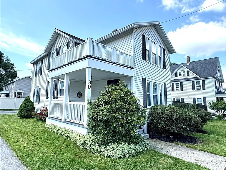 30 Florence St — Photo 1