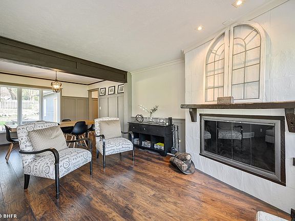5th image of 3501 Park Ave