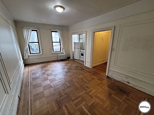 1st image of 10 Bennett Ave #3A