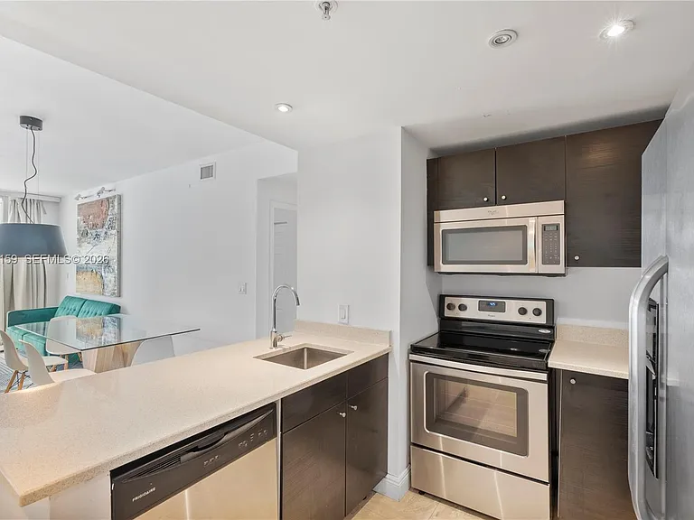 185 SE 14th Ter #2602 — Photo 10
