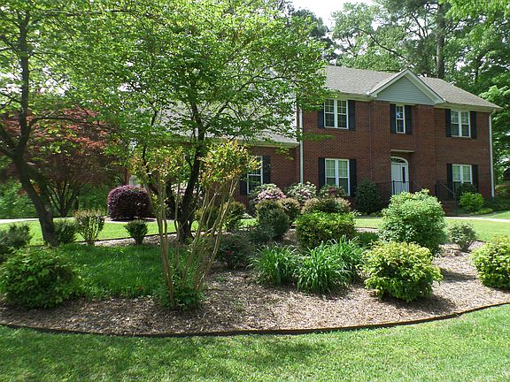 2nd image of 121 Catalpa Cir