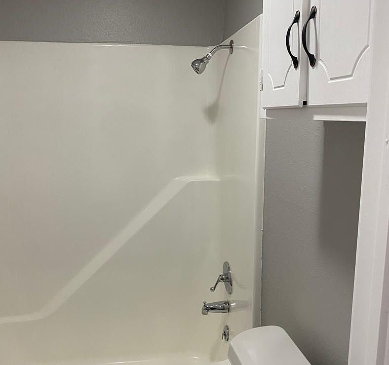 2nd image of 101 8th St #101