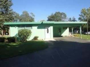 S89W22915 Maple Ave, Big Bend, WI 53103