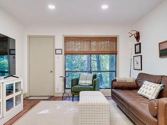 5th image of 11 Eagle Peak Cir