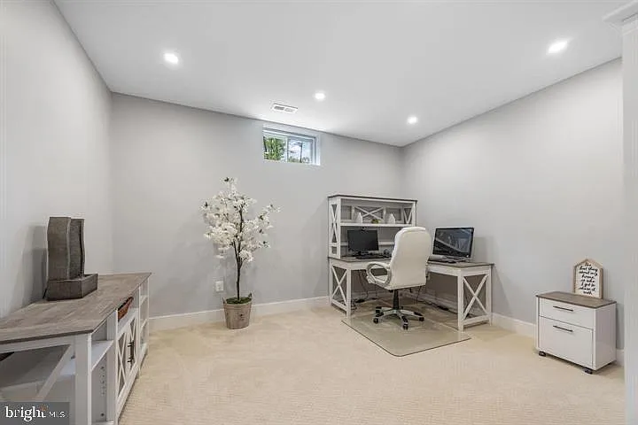 109 Seth Dr — Photo 51