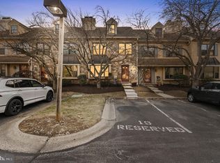 19 Chateau Cir #29, Wayne, PA 19087