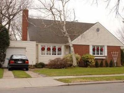 27 Vassar St, Garden City, NY, 11530