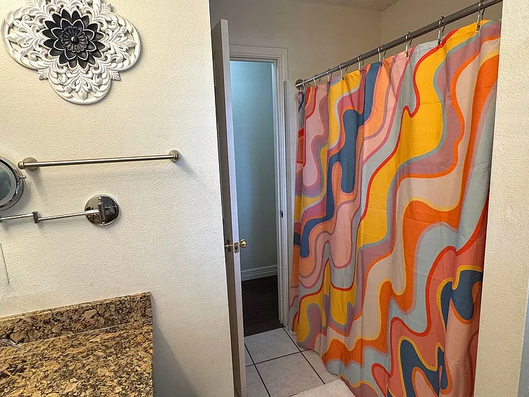 208 Summerset Ct — Photo 11