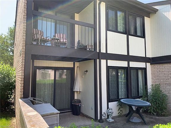 4th image of 16339 Heather Ln #E2