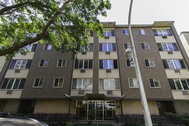 1st image of 539 W Stratford Pl APT 201