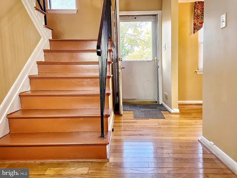 8245 Wycliffe Ct — Photo 4