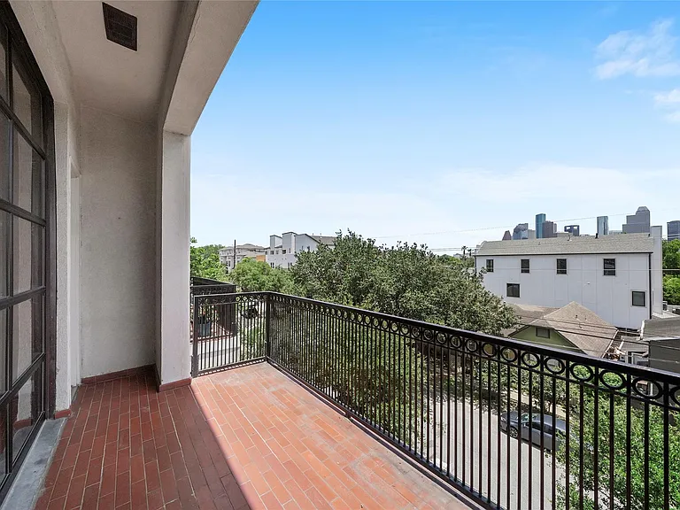 1514 Stanford St — Photo 33
