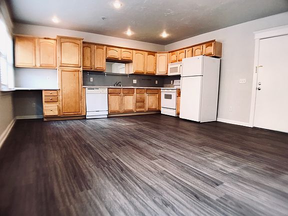 3rd image of 505 NW 27th St APT 104