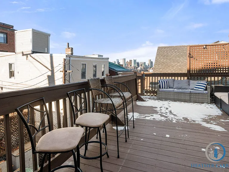 24 Thomas Park #2 — Photo 22