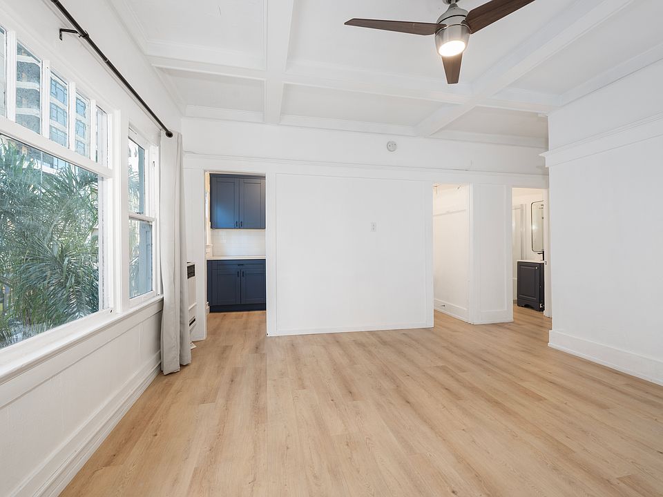 1st image of 3105 5th Ave #20