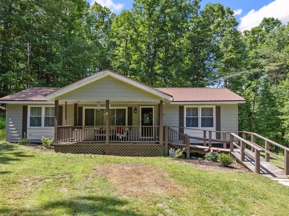 589 Warrior Way, Dunmore, WV 24934