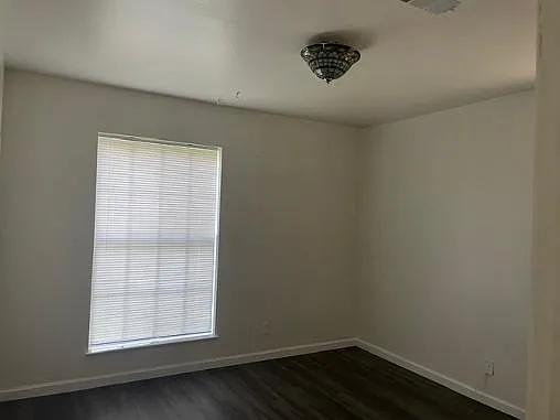 7665 Chelsea Pl — Photo 5