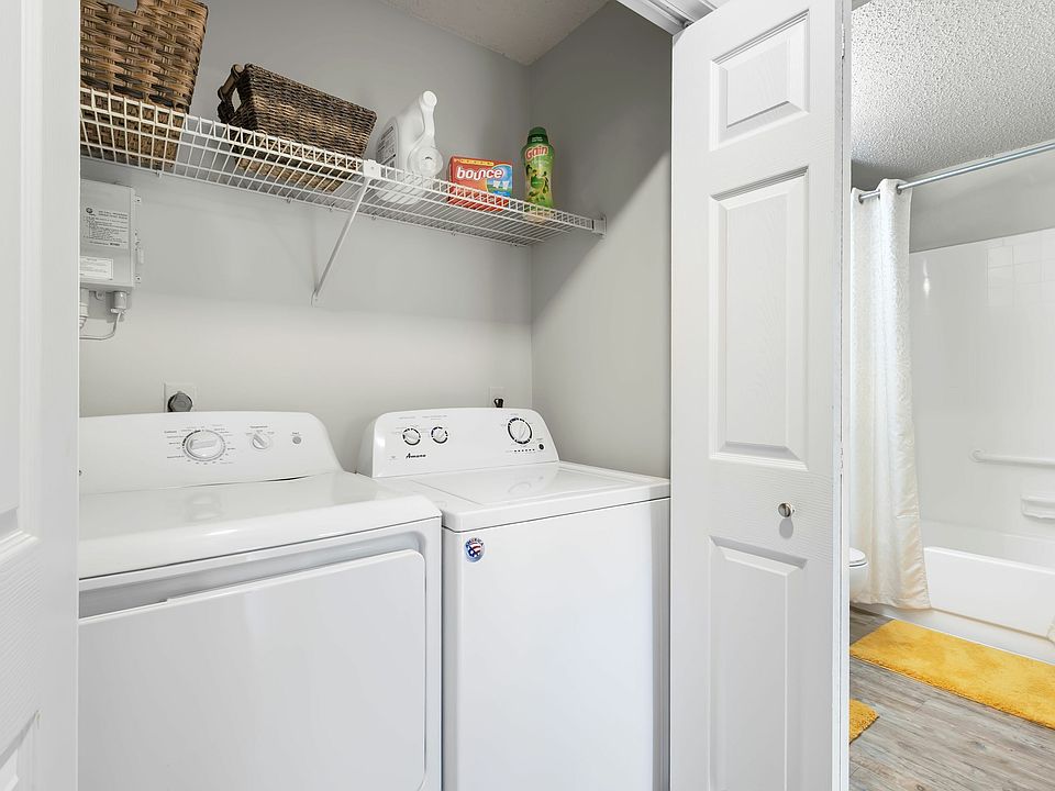 Full Size Washer and Dryer