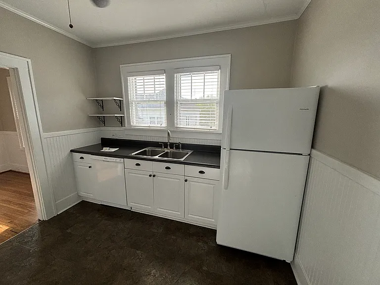 105 Abernathy St — Photo 9