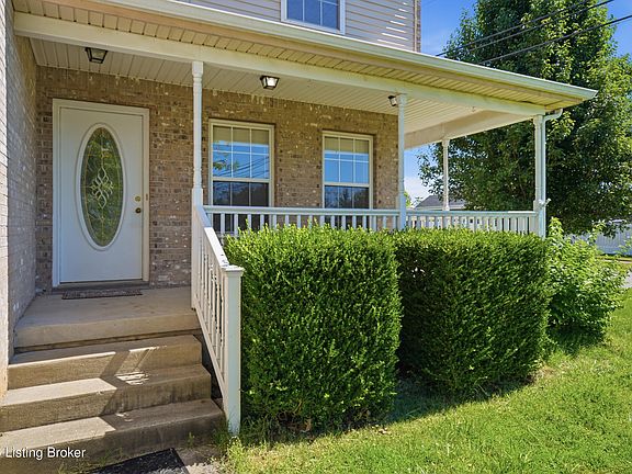 3rd image of 270 W Emerald Cir