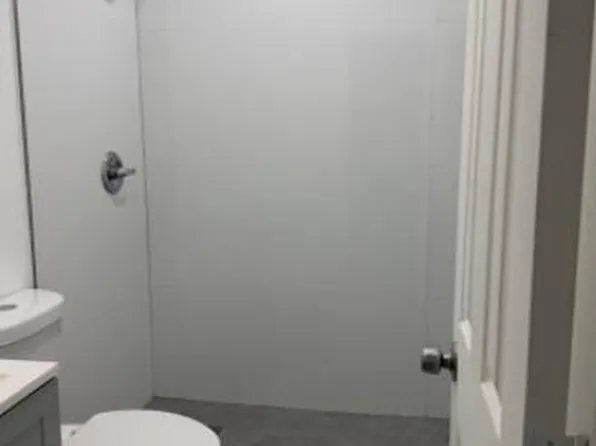 2005 NW 41st St #2005, Miami, FL 33142