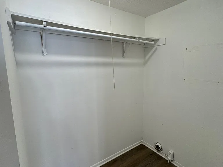 338 N Skyline Dr — Photo 21