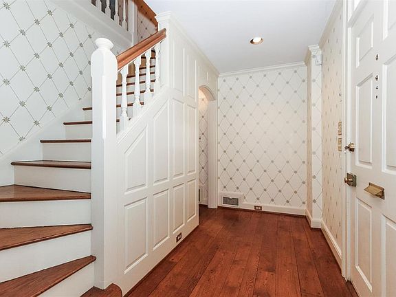 3rd image of 3 Stanley Ln