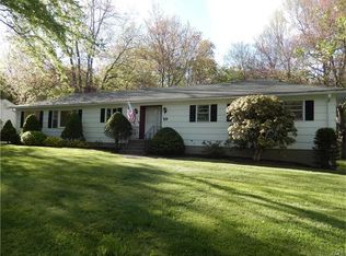 59 Jog Hill Rd, Trumbull, CT 06611