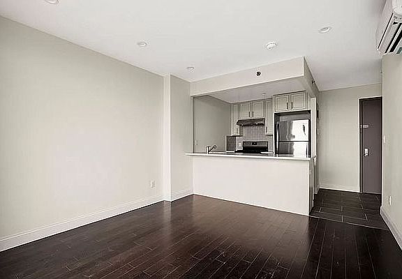 5th image of 46-02 70th St #8Z
